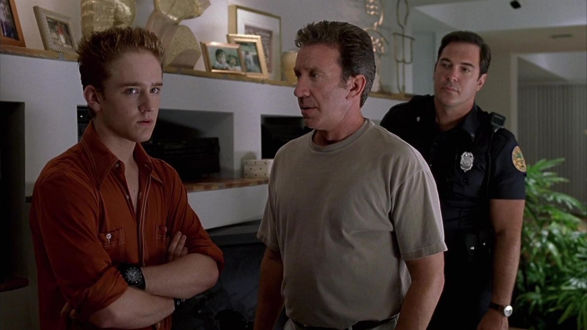 â žbig Trouble 2002 Directed By Barry Sonnenfeld â Reviews Film Cast